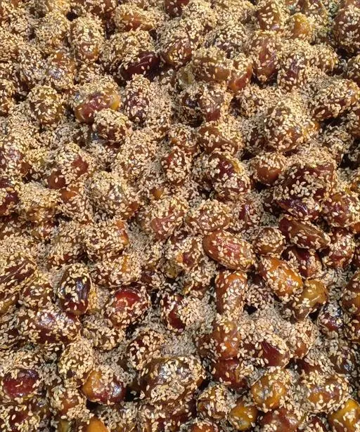 تمر سيوي بالسمسم بدون نوي1كيلو